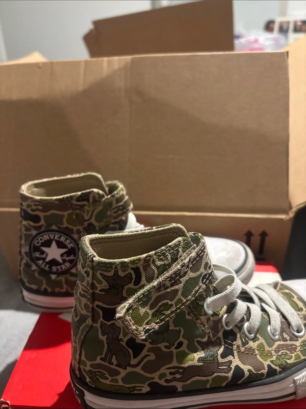 Converse Kids High-Top Sneakers in Green Camo